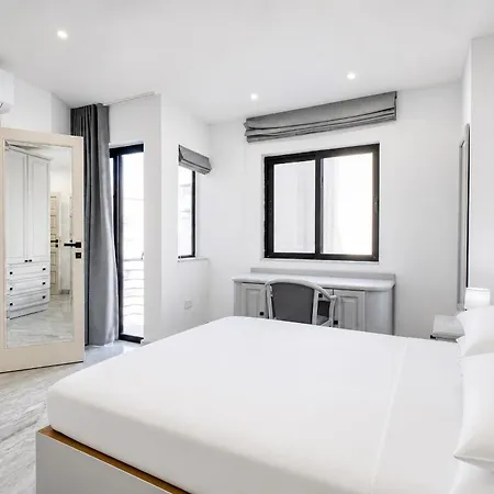 New Listing - 2br In The Heart Of By Sf Homes *