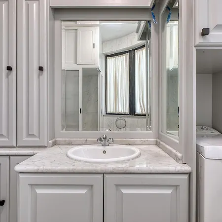 Lägenhet New Listing - 2br In The Heart Of By Sf Homes *